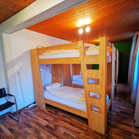 Downtown Hostel Интерлакен Экстерьер фото