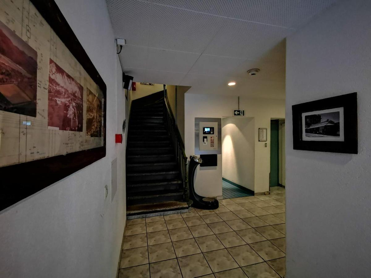 Downtown Hostel Интерлакен Экстерьер фото