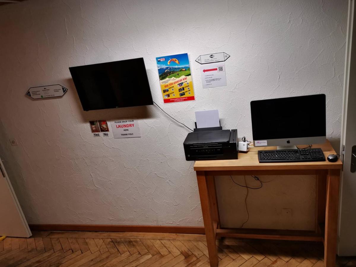 Downtown Hostel Интерлакен Экстерьер фото